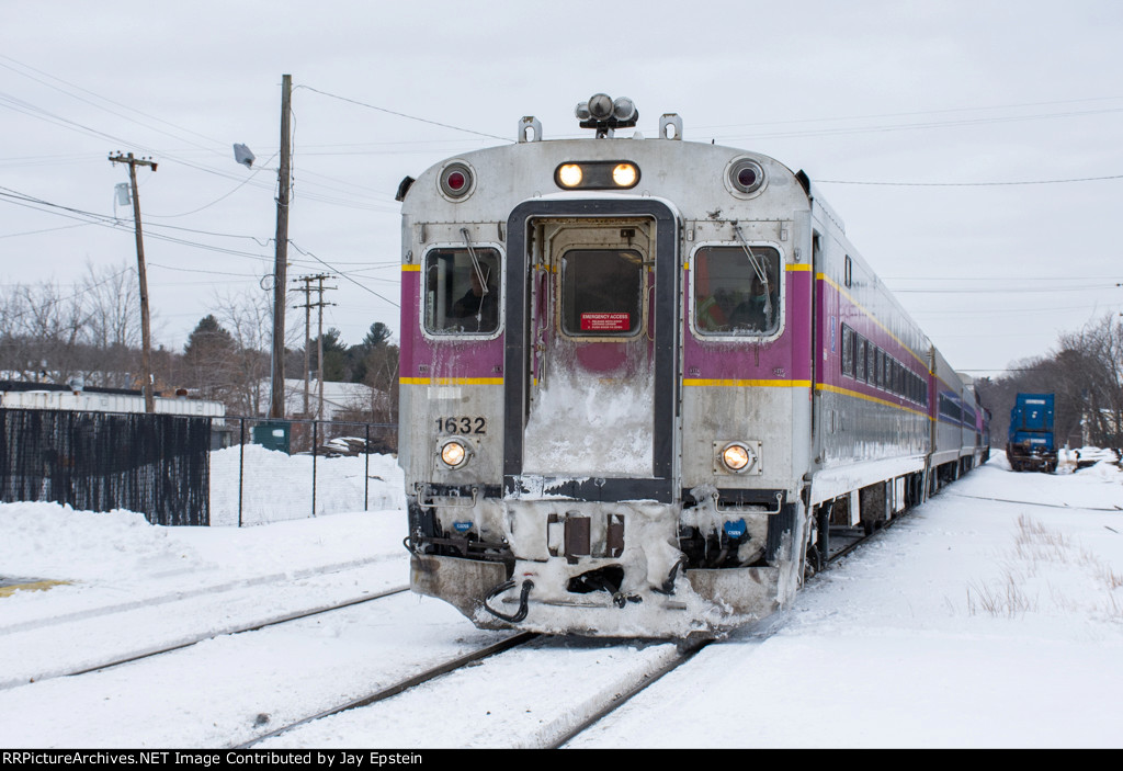 An inbound Commuter Rail arrives at Ayer